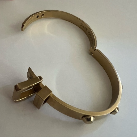 Micheal Kors Gold Buckle Bracelet - Picture 5 of 7